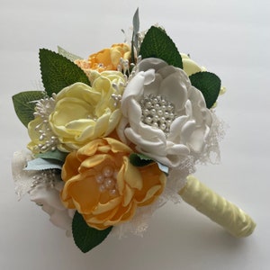 Shades of Yellows and Cream Bouquet with Greenery - Wedding Bouquet, Bridal Bouquet, Soft Yellow, Dark Yellow, Cream, Ivory, Yellow Flowers