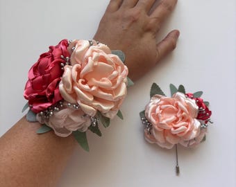 Set di corsage o boutonnière rosa cipria e corallo - Scegli i tuoi pezzi, fiori in tessuto, sfumature di rosa, rosa corallo, rosa cipria, raso, seta