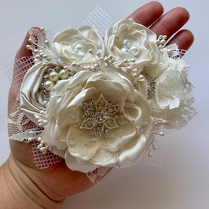 Cream Fabric Flower Bridal Hair Clip – Pearl & Rhinestone Center