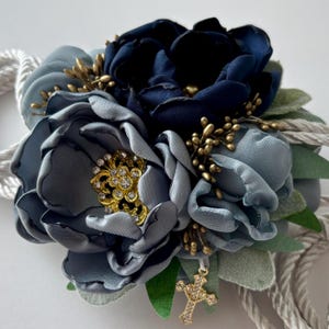 Lasso de mariage nuances de bleus - El Lazzo, lasso de mariage, mariage espagnol, mariage catholique, cérémonie de la reliure, lasso fleuri, fleurs en tissu