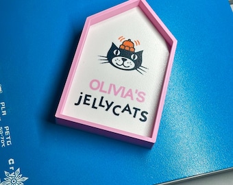 Personalised Jellycat 3D Bookshelf Sign | Cute Plush Shelf Decor | Nursery Playroom & Book Nook Aesthetic Display Gift Idea Kids Room Sign