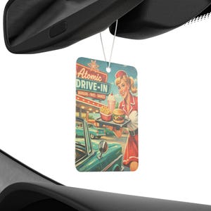 Deodorante per ambienti in stile retrò da diner / Illustrazione Atomic Americana per drive-in (Ghiaccio nero, Auto nuova, Pino) immagine 4