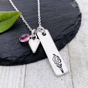 Girl on Fire - ręcznie tłoczony naszyjnik z motywem młodych kobiet z pochodnią i kamieniem szlachetnym Swarovskiego - biżuteria LDS Gifts by Eight9 Designs