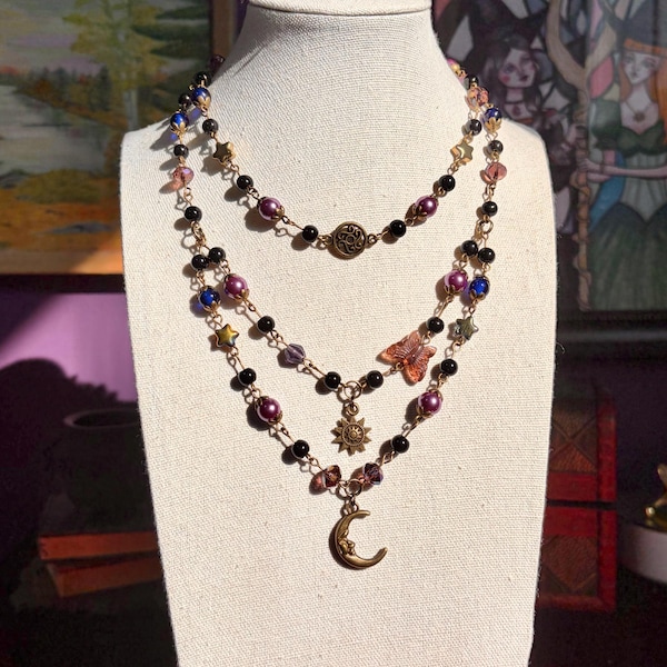 Whimsigoth Perlenbesetzte, lila Himmels-Anhänger-Halskette mit Sonne und Mond | Ätherischer Fairycore-Schmuck