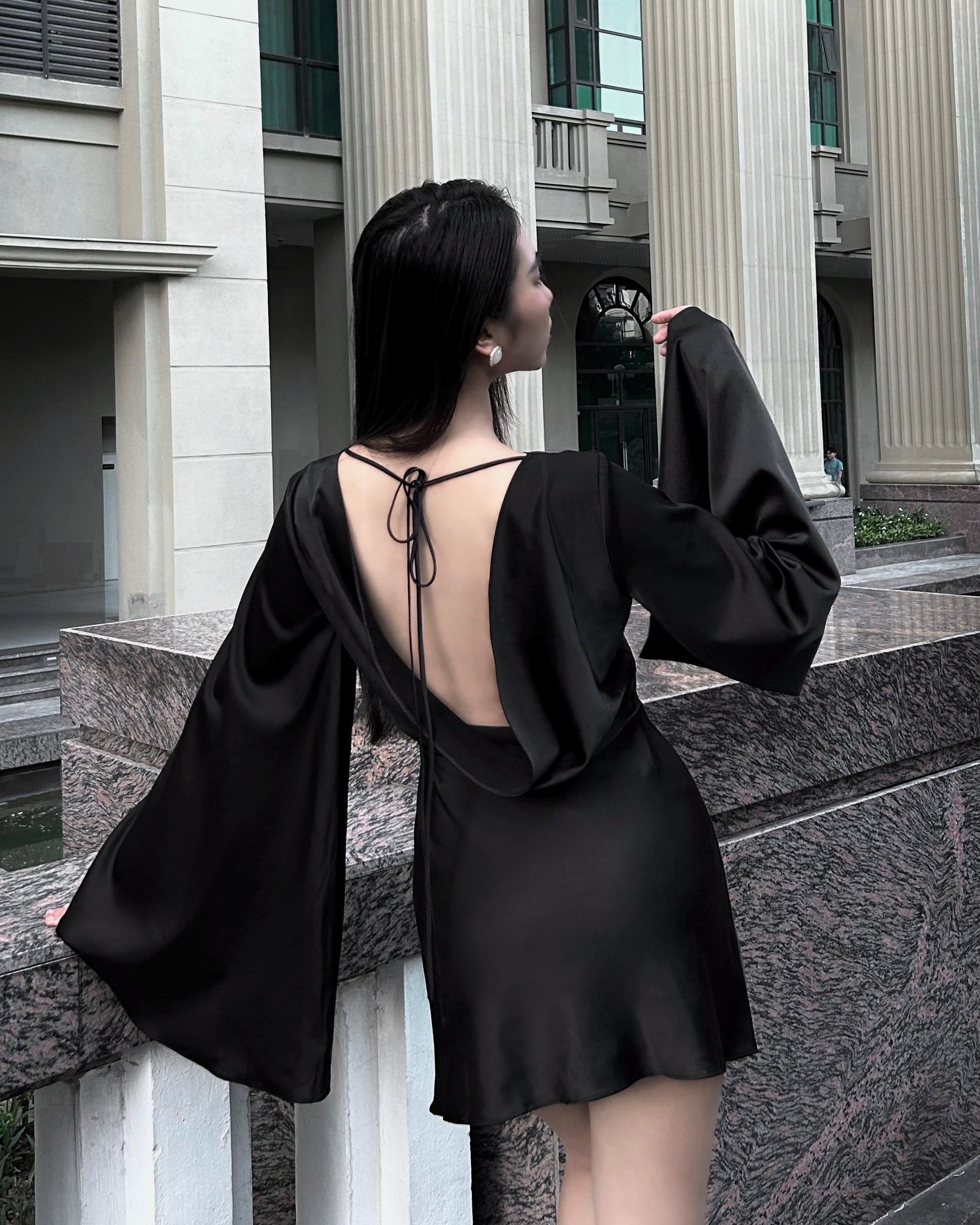 long black bell sleeve dress TOTEME - Bell-sleeve dress Black - 32