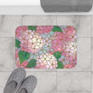 Rosa Hortensien Badematte, Floraler Badezimmer Teppich, Hochleistungs-Gartendekor, Pastellblumenmatte, Goldvene-Blumenteppich, femininer Badezimmerakzent