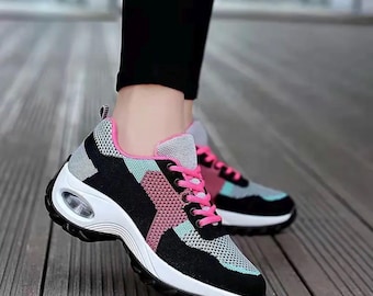 Women’s Fashionable, Colorblock Flyknit Mesh