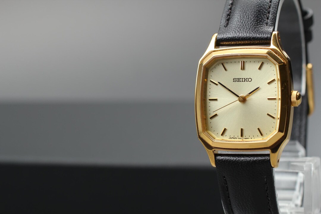 ヴィンテージ SEIKO tank 7N01 オクタゴン ゴールド 稼働品 Vintage Seiko Octagon Womens Tank Watch, 2002, Minimalist Quartz