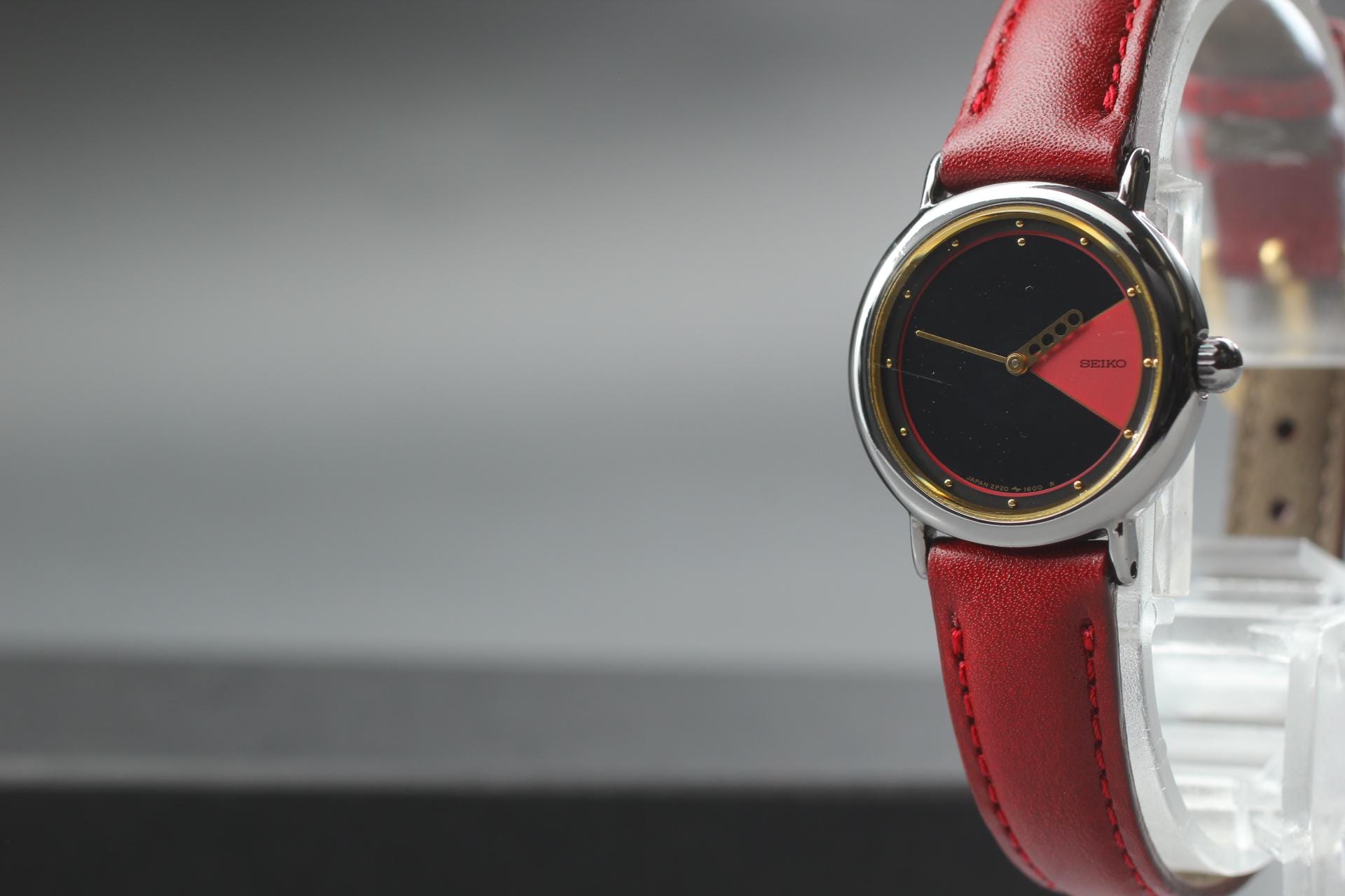 ヴィンテージ SEIKO 2P20 ローマン文字盤 オクタゴン 1985年 Seiko Watch 2p20 - Etsy