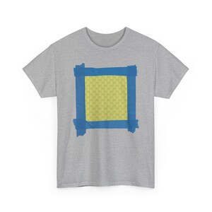 Camiseta minimalista inspirada en Backrooms / Camiseta analógica de terror Liminal Space imagen 5