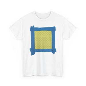 Minimalistisk skjorta med bakgrundsinspiration | Liminal Space analog skräcktröja