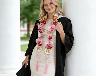 Personalized Floral Graduation Stole, Custom Engraved Wooden Tag, Class of 2026 Lei