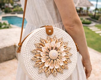 Rattan Round Bag, Beach Wedding Bag, Handwoven Rattan Bag  display picture 2