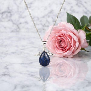 Lapis Lazuli Halsband - Vingad Teardrop-hänge, Naturlig Ädelsten, Visdomssmycken, Helande Kristallhalsband för Skytten, Jungfrun