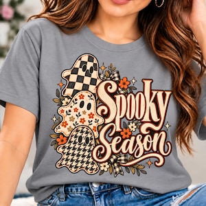 PNG de temporada espeluznante, PNG de fantasma de patchwork retro, PNG de camiseta de otoño de Halloween de moda, PNG de sublimación de calabaza, descarga digital