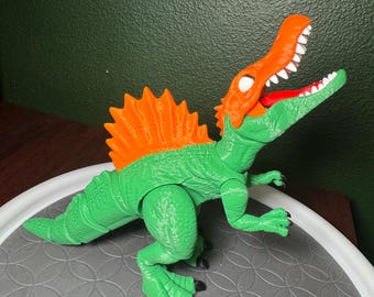 Giocattolo Spinosauro articolato: dinosauro flessibile stampato in 3D
