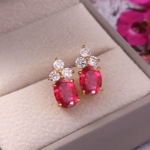 Pendientes de rubí de Mozambique, pendientes de rubí ovalados, pendientes de gema, joyas de plata para compromiso, piedra natal de julio