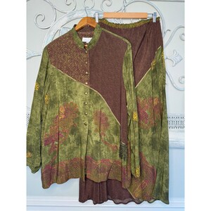 Completo gonna Breeze by Dorothy Schoelen Vintage anni '90 in rayon, taglia XL, verde bordeaux con perline.