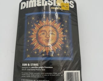 Afmetingen: borduurset Sun & Stars #7153 - framemaat 5 x 5 inch - vintage 1993
