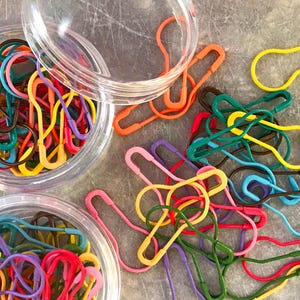 Colorful Coiless Pins SET OF 30 with container Coiless Safety Pin Stitch Markers  Locking Stitch Markers Knitting Markers Crochet Markers