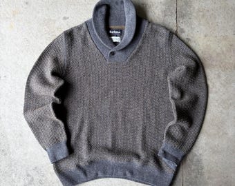 Maglione da uomo Barbour grigio in maglia con collo a scialle e bottoni, taglia L
