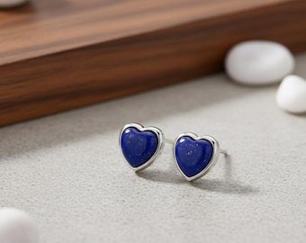 Orecchini a bottone a forma di cuore in lapislazzuli, orecchini a forma di cuore in argento sterling 925 con pietra blu, pietra portafortuna di settembre, gioielli minimalisti, regalo per lei