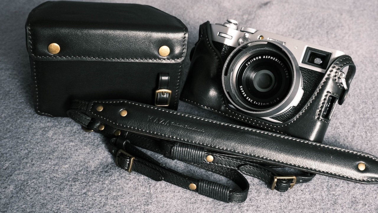 富士フイルム X100VI用 牛革カメラケース（ストラップ付き） - Etsy 日本