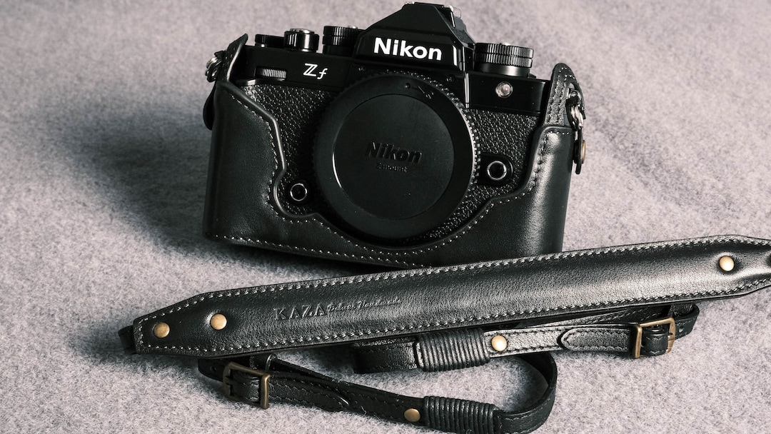 その他 Nikon CF-43 Leather Case for F4. F5 Nikon CF-43 Case, Black Leather Snap Over Top (F4S With Long