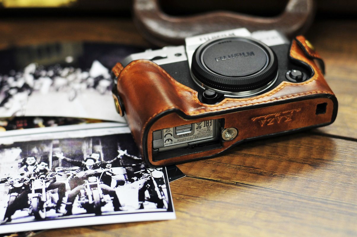 富士フイルム X-T20 | X-T10用 牛革カメラケース（ストラップ付き 