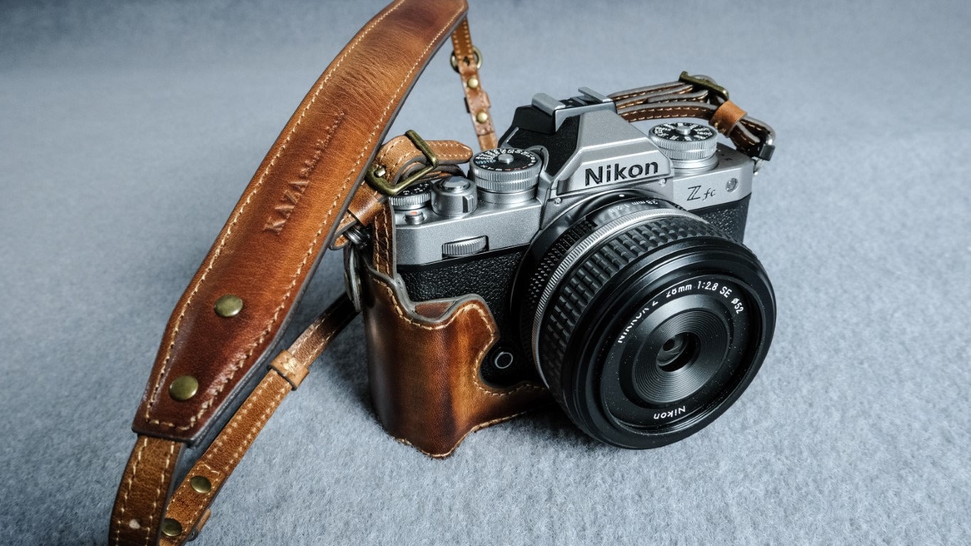 Nikon ZFC用牛革ケースには、レザーヴィンテージフルケース Nikon ZFC用牛革ケースには、レザーヴィンテージフルケース