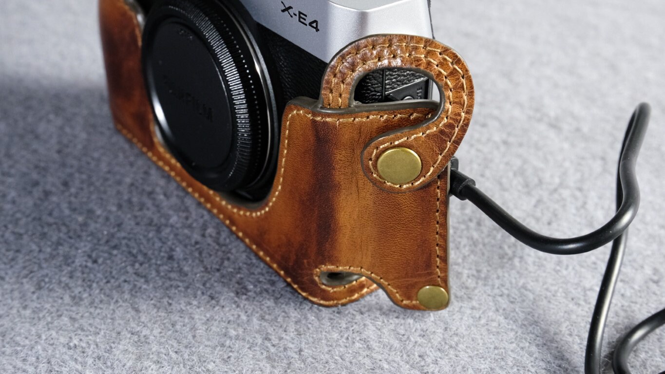 富士フイルム XE4用 牛革カメラケース + ストラップ - Etsy 日本