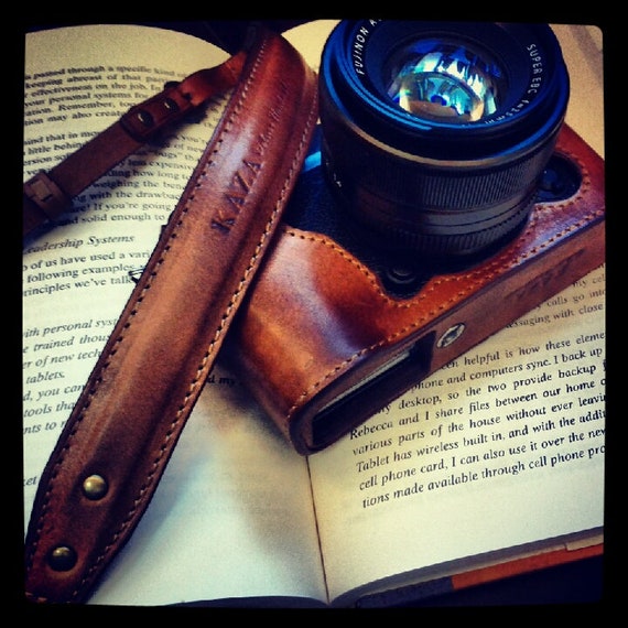 富士フィルムFujifilm x10 ストラップ・レザーケース付き デジカメドレスアップ主義：X10レザーケースセレクション