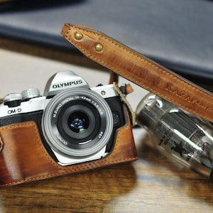 Cow leather case for Olympus O-MD E-M10 mark ii mark 2 include vintage brown leather half case and leather strap