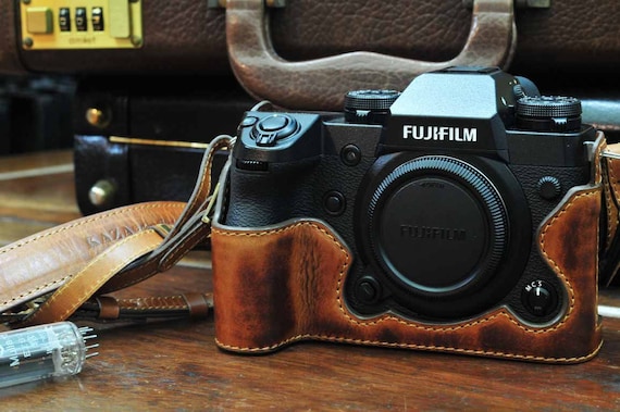 富士フイルム X-H1用牛革カメラケース、ヴィンテージブラウンハーフ