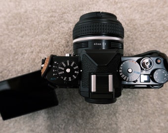 Nikon ZF用ヴィンテージブラウンレザーカメラケース、ハーフケース