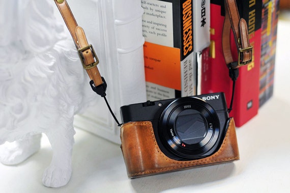 ソニー RX100用 ヴィンテージブラウンレザーカメラケース、ストラップ