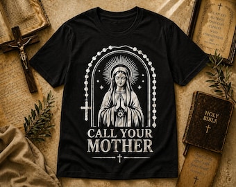 Maglietta vintage "Call Your Mother" con scritta "Faith" e grafica con icona sacra.
