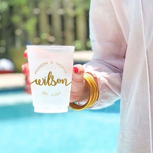 Last Name Wedding Reception Cups, Custom Party Cups, Frosted Plastic Cups, Wedding Decoration, Personalized Party Favors