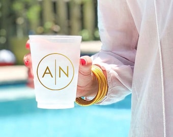 Monogram Wedding Cups Personalized Frosted Cups Custom Wedding Favors Monogrammed Plastic Cup Engagement Party Rehearsal Dinner Decorations