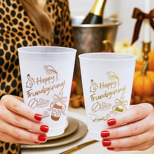 Reusable Happy Friendsgiving party cups with Thanksgiving doodle design, perfect for fall dinners, Friendsgiving parties and holiday entertaining.