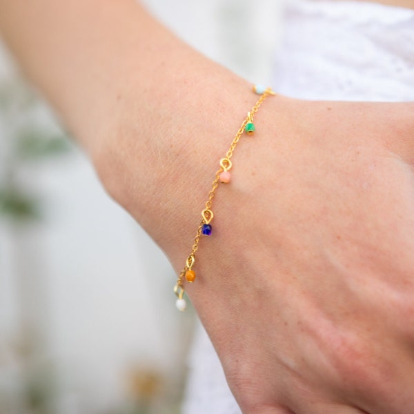 bracelet chaine et perles fines multicolore