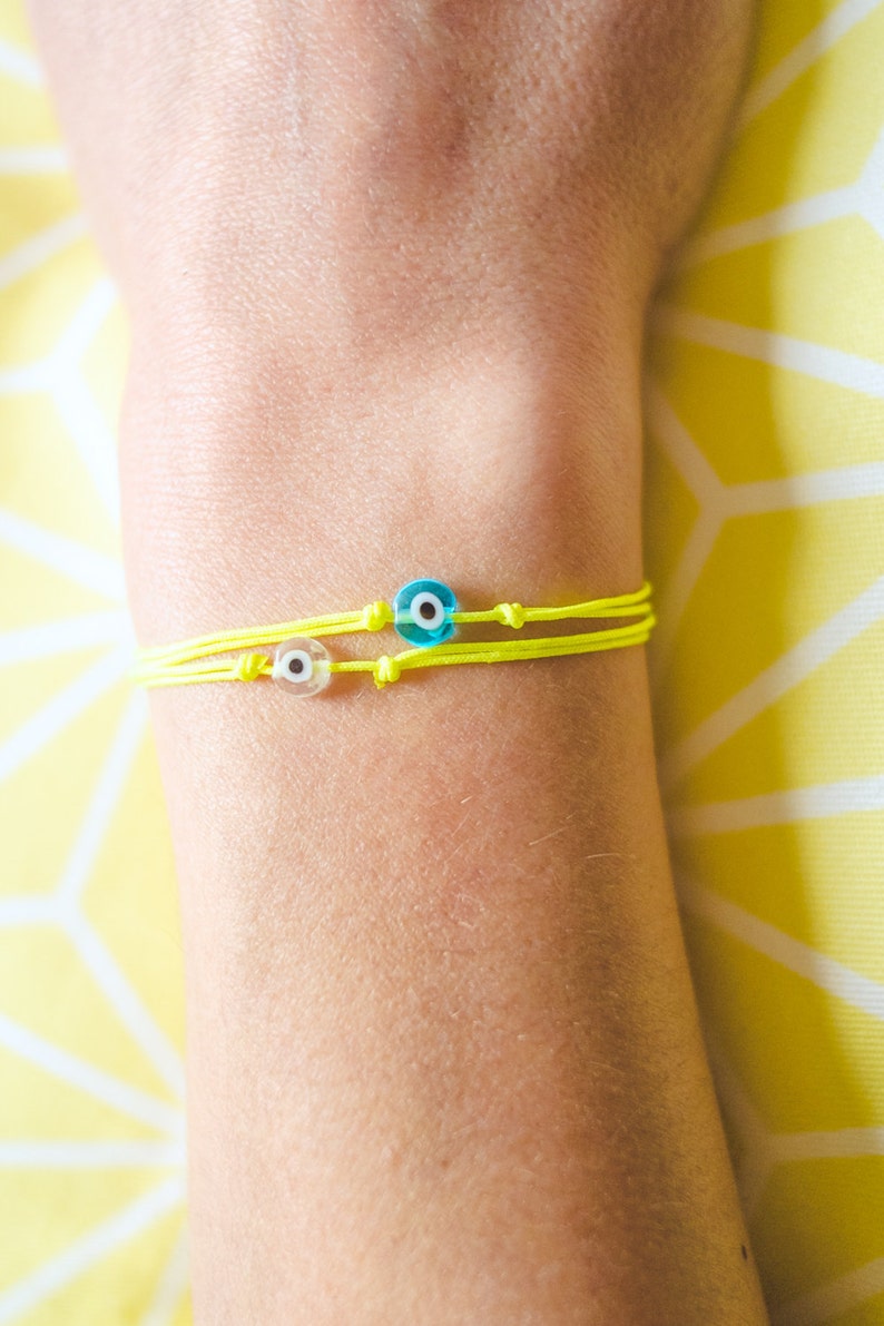 Bracelet porte bonheur / bracelet evil eye / bracelet jaune fluo / bracelet de plage/ bracelet d'amitié image 1