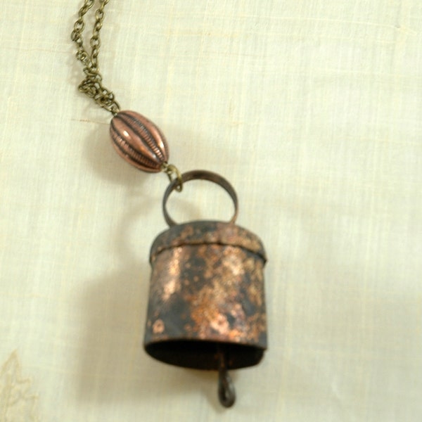 vintage bell necklace, vintage copper tone necklace, vintage bell, repurposed