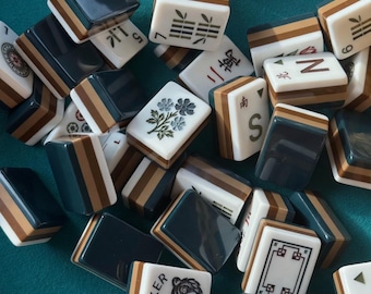 160 Mahjong Tiles – Acrylic Blue Brown Stripe NMJL Style Durable Game Pieces