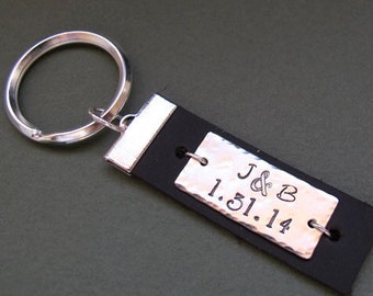 Personalized Mens Keychain - Boyfriend Gift - Custom Leather Keychains - Personalized Gift for Him - Date Keychain - Gifts for Men