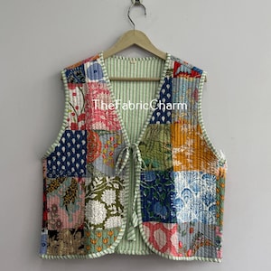Patchwork-Steppweste: Handgefertigte Boho-Weste aus indischer Baumwolle