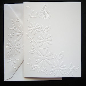 Set of 6 Embossed Daisies with Butterfly Notecards