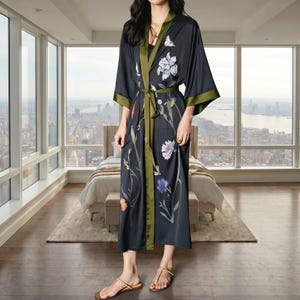 Lång morgonrock i siden och satin med kranmönster, japansk kimono, loungekläder för kvinnor bild 3