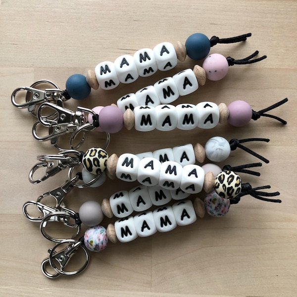 Custom MAMA Beaded Keychain: Silicone & Wood Accent Beads