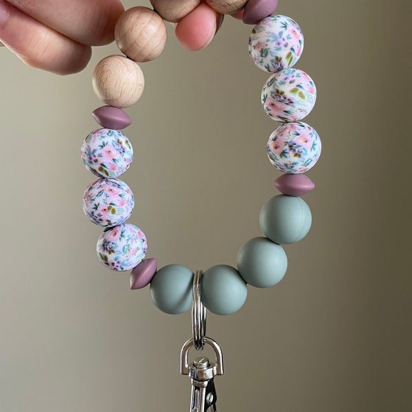Floral Stretchy Silicone Bracelet Keychain // Mama Wristlet Key Chain// Silicone Key Ring // Beaded Wristlet